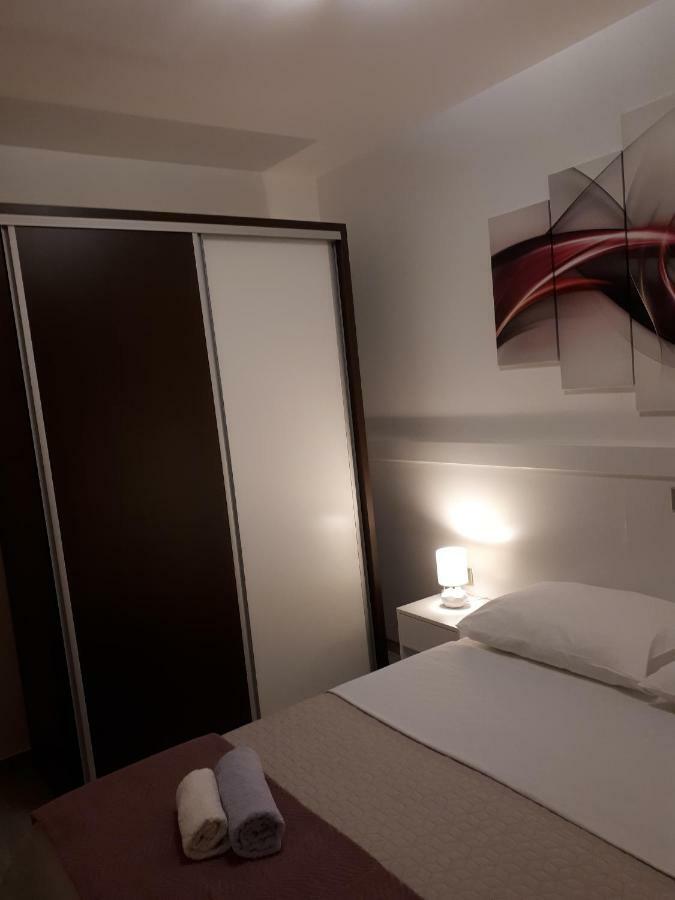 Apartments Sisevic - Comfort Apartments With Balconies And Sea View Slano Exterior foto